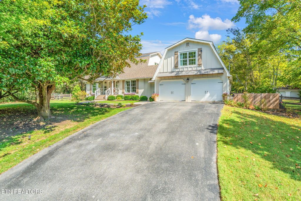 Photo of 1422 Mourfield Road Rd, Knoxville, TN 37922 (MLS # 1317436)