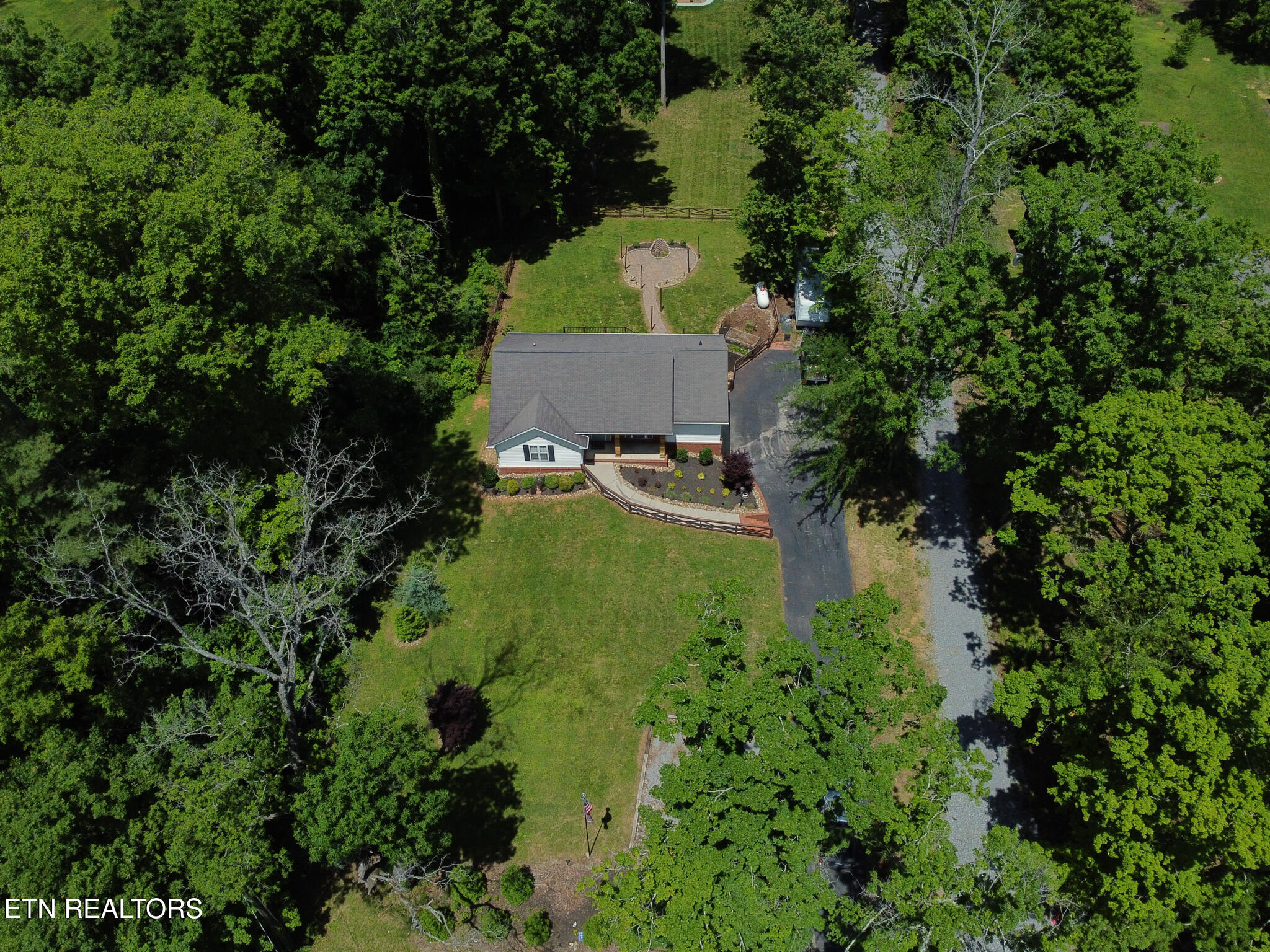 1223 Calderwood Hwy