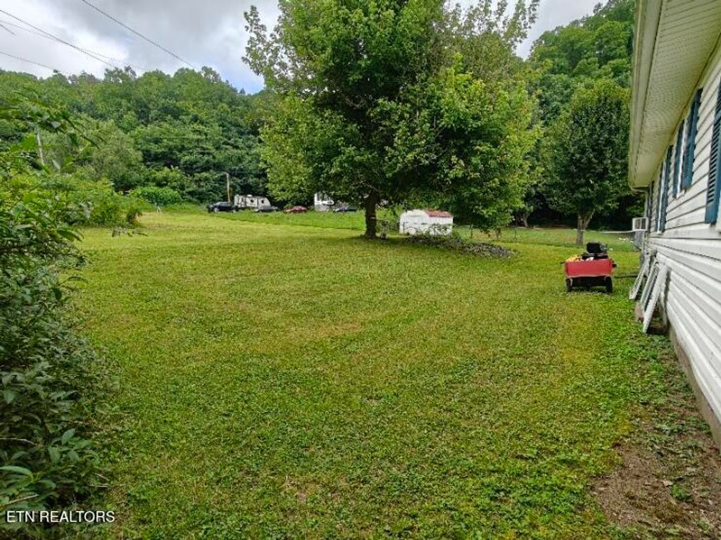 Photo of 943 Cool Branch Rd, Sneedville, TN 37869 (MLS # 1348721)