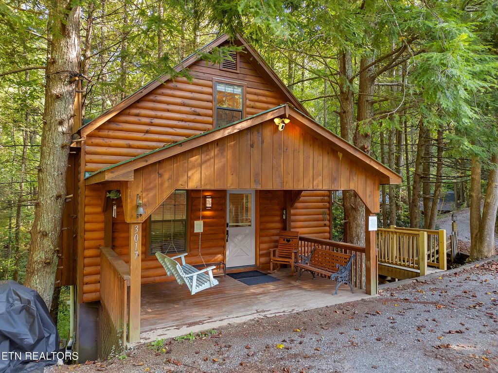 Photo of 3017 Walters Way, Sevierville, TN 37862 (MLS # 1325285)