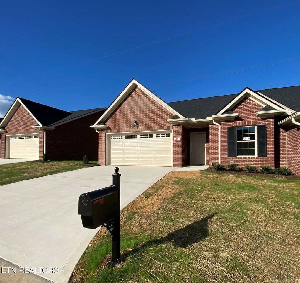 Photo of 5854 Trestle Way, Knoxville, TN 37918 (MLS # 1329555)