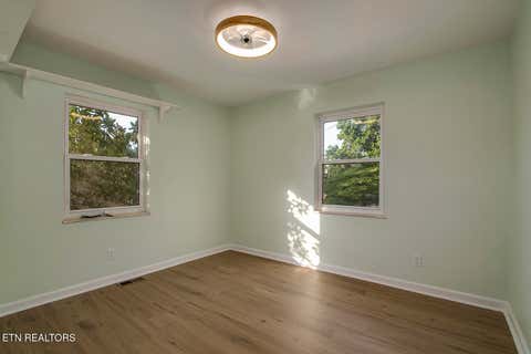 Tiny photo for 605 Wharf St, Loudon, TN 37774 (MLS # 1348835)