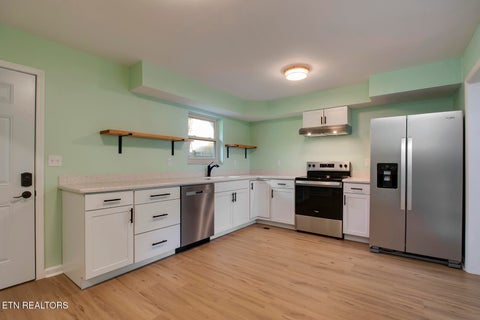 Tiny photo for 605 Wharf St, Loudon, TN 37774 (MLS # 1348835)