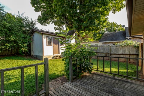 Tiny photo for 605 Wharf St, Loudon, TN 37774 (MLS # 1348835)