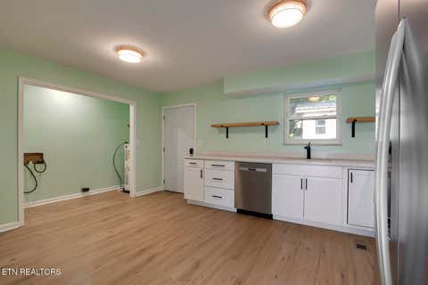Tiny photo for 605 Wharf St, Loudon, TN 37774 (MLS # 1348835)