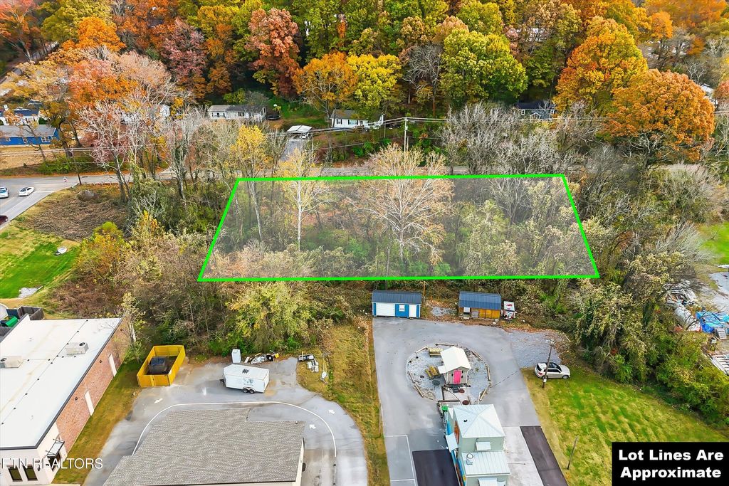 Photo of Old Knoxville Pike, Maryville, TN 37804 (MLS # 1329498)