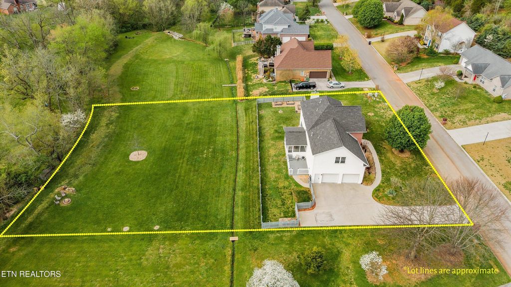 Photo of 4910 Shannon Run Drive, Knoxville, TN 37918 (MLS # 1335148)