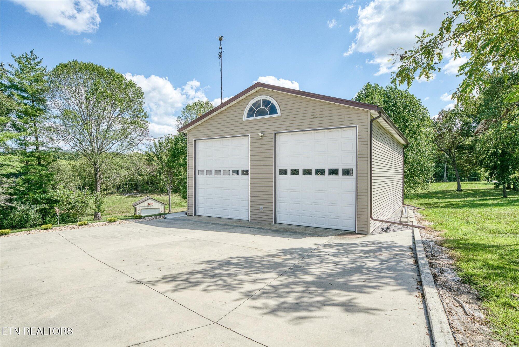 207 Hayes Rd