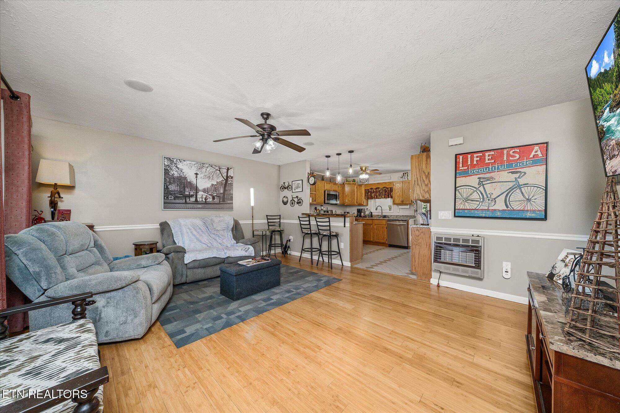 207 Hayes Rd