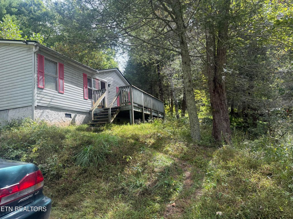 Photo of 125 Old Hickory Lane, Tellico Plains, TN 37385 (MLS # 1318045)