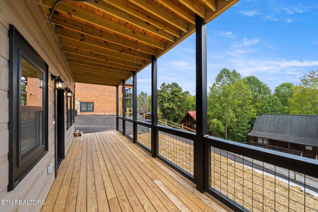 Photo of 2431 Cobbler Way, Pigeon Forge, TN 37863 (MLS # 1316860)