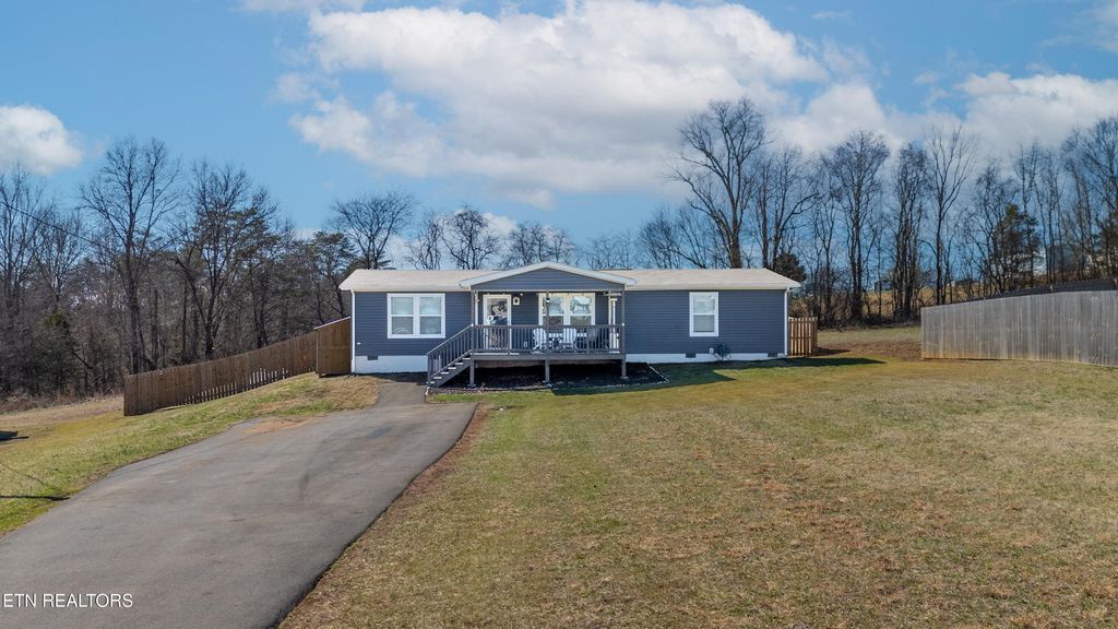 Photo of 4434 Anna Maria Ln, Strawberry Plains, TN 37871 (MLS # 1331121)