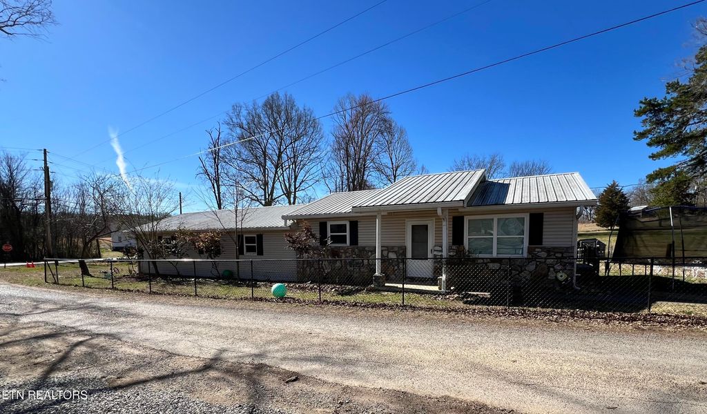 Photo of 3017 Orchard Rd, Dandridge, TN 37725 (MLS # 1291545)