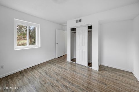 Tiny photo for 957 Bluff View Rd, Knoxville, TN 37919 (MLS # 1333136)