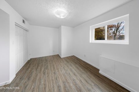 Tiny photo for 957 Bluff View Rd, Knoxville, TN 37919 (MLS # 1333136)