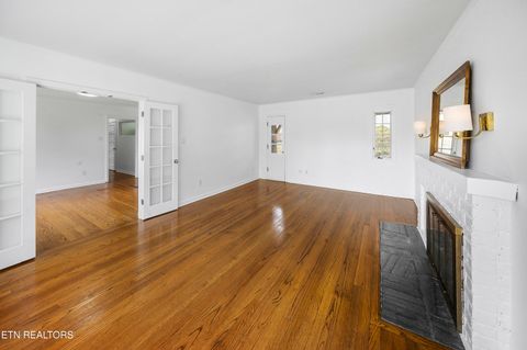 Tiny photo for 957 Bluff View Rd, Knoxville, TN 37919 (MLS # 1333136)