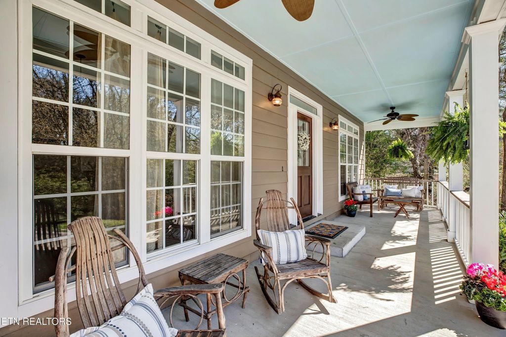 Photo of 6700 Forest Village Way Way, Knoxville, TN 37919 (MLS # 1294656)