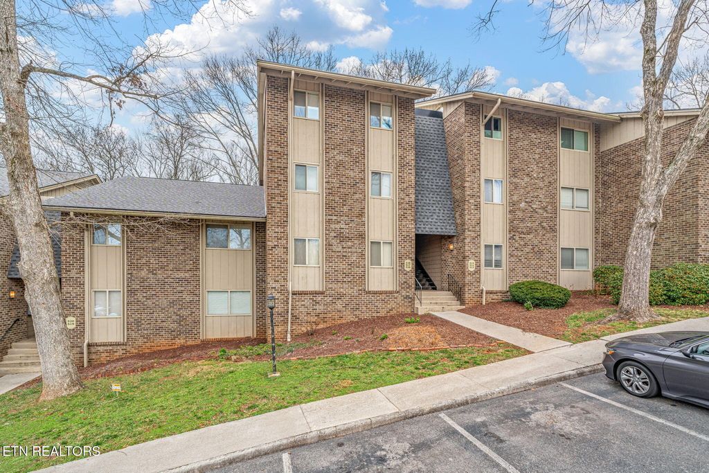 Photo of 3636 Taliluna Ave #518, Knoxville, TN 37919 (MLS # 1325875)