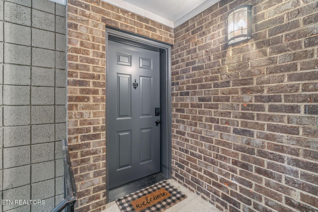 Photo of 3636 Taliluna Ave #518, Knoxville, TN 37919 (MLS # 1325875)