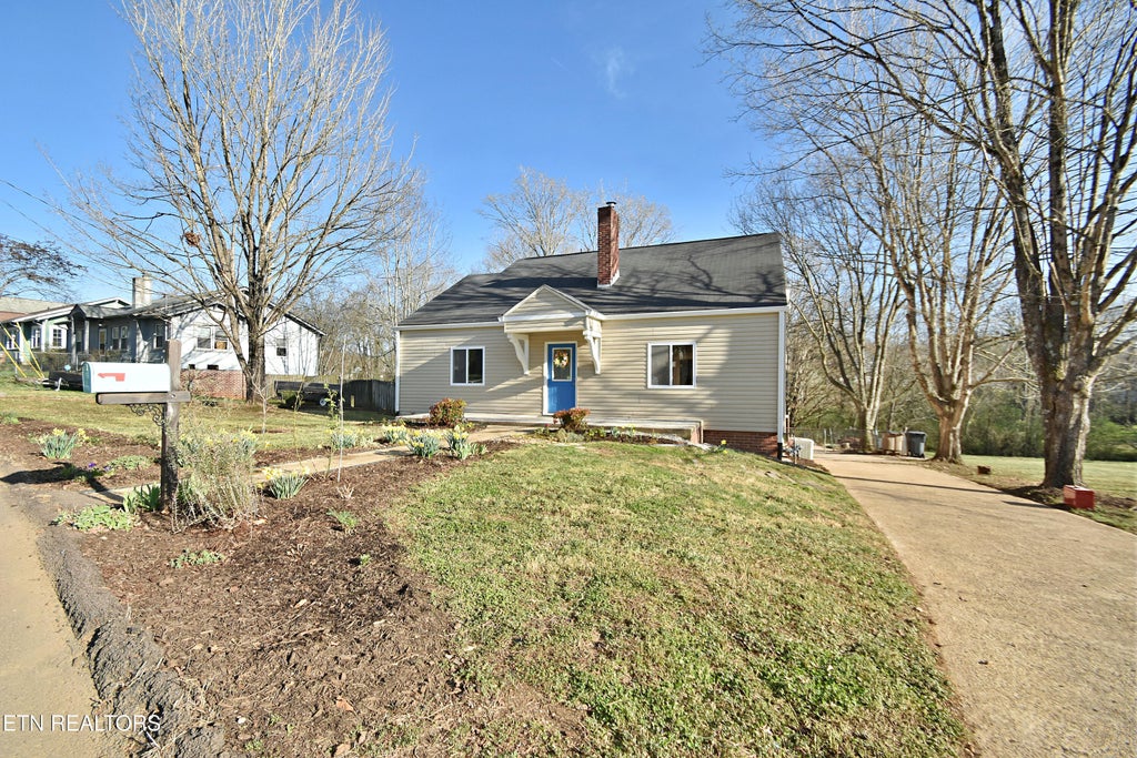 Photo of 124 Keeble Ave, Knoxville, TN 37920 (MLS # 1293972)