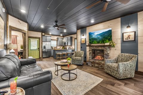 Tiny photo for 2013 Myrtle Way Way, Pigeon Forge, TN 37863 (MLS # 1321037)