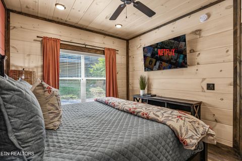 Tiny photo for 2013 Myrtle Way Way, Pigeon Forge, TN 37863 (MLS # 1321037)