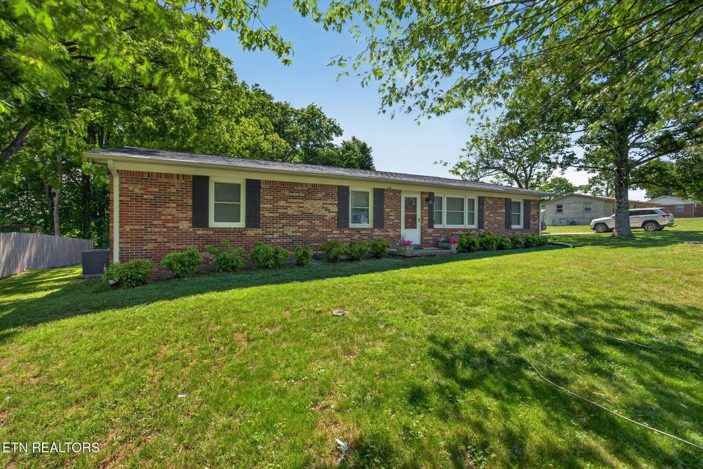 Photo of 1052 Airport Rd, Livingston, TN 38570 (MLS # 1339604)