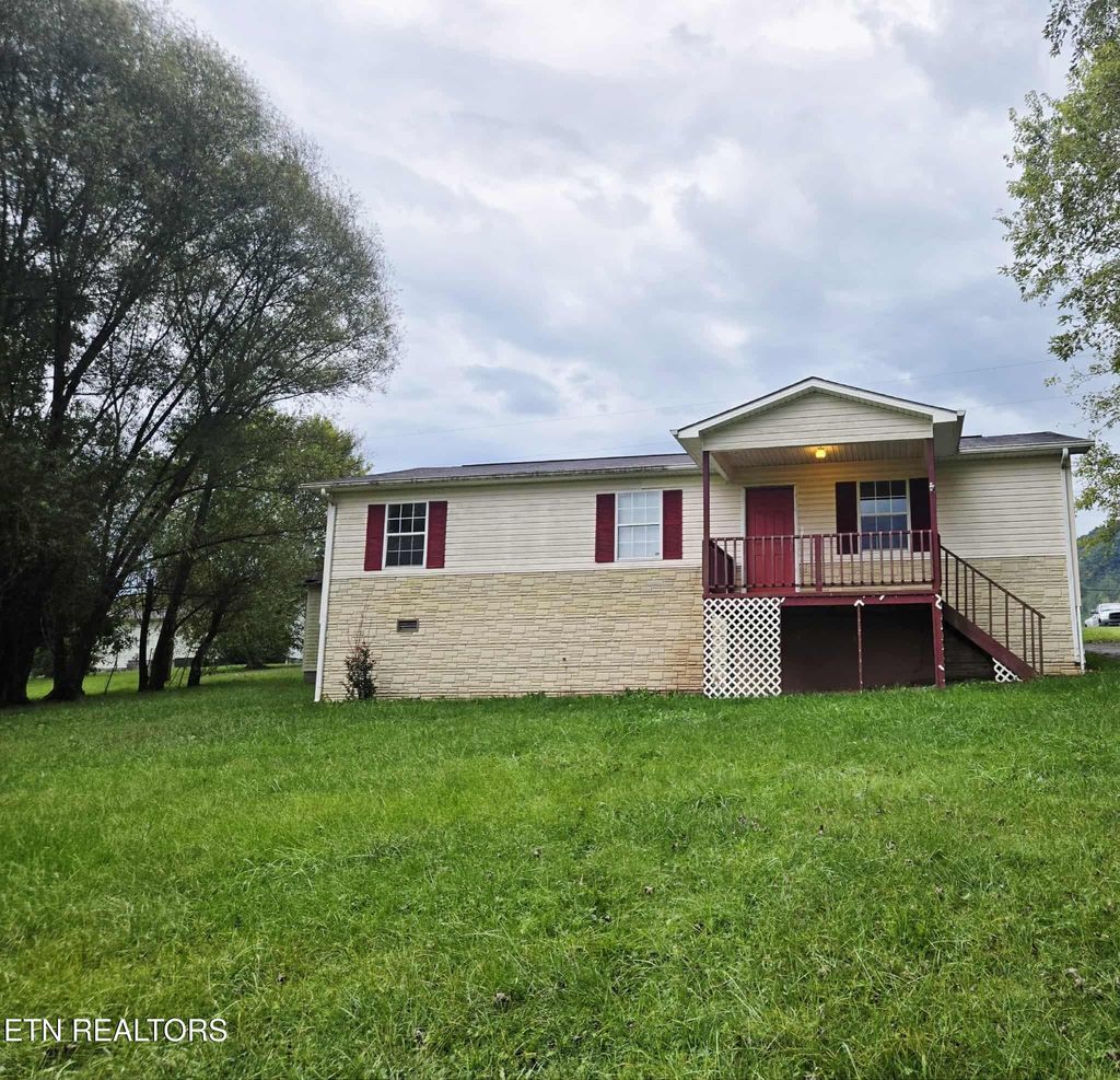 Photo of 141 Mattie Lane, Tazewell, TN 37879 (MLS # 1316145)