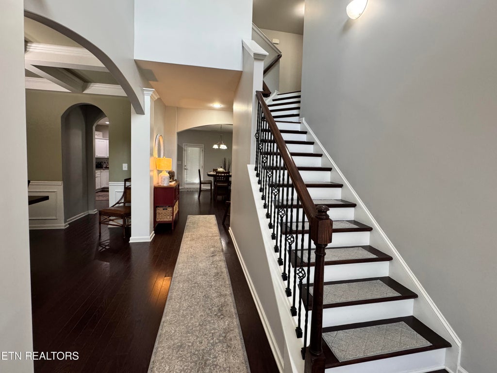 Photo of 1003 W Glenview Drive, Lenoir City, TN 37771 (MLS # 1344717)