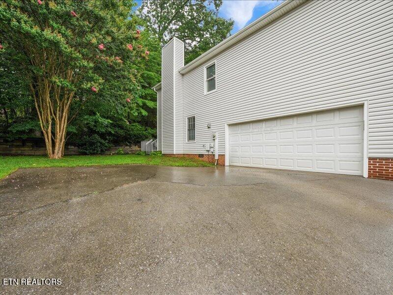 1240 Hearthstone Lane