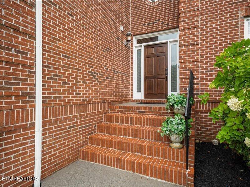 1240 Hearthstone Lane