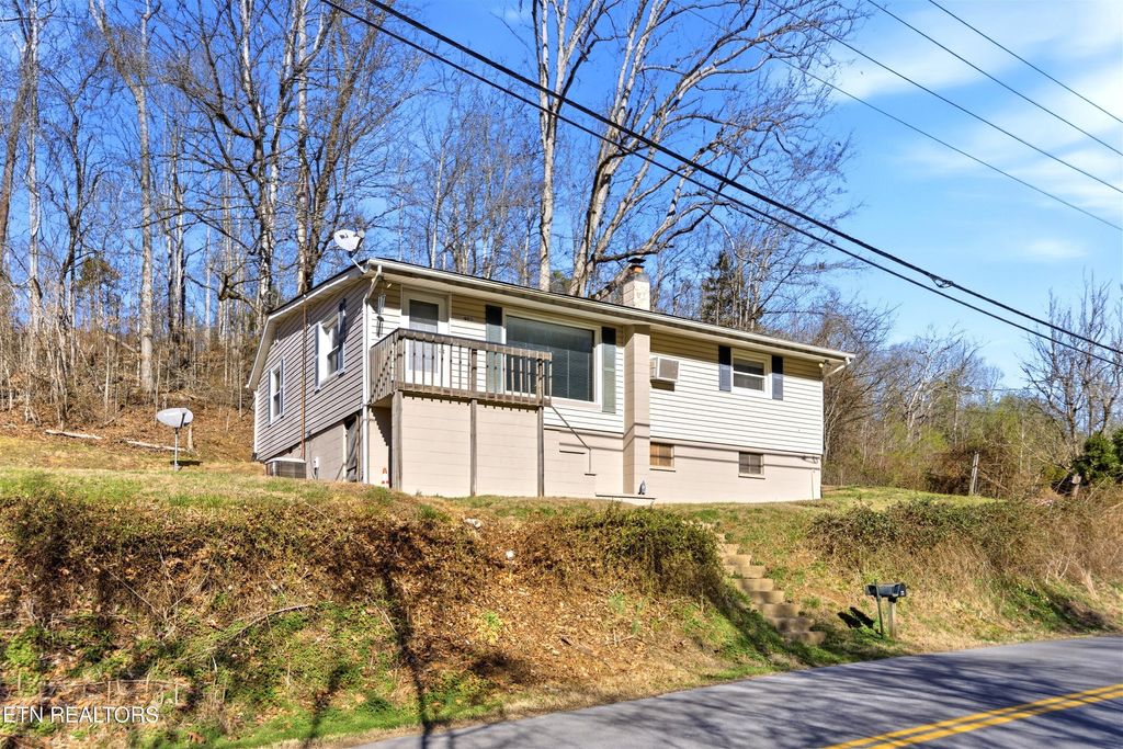 Photo of 950 Indian Gap Rd, Sevierville, TN 37876 (MLS # 1330580)