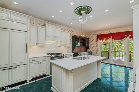 Tiny photo for 3340 Kingston Pike #10, Knoxville, TN 37919 (MLS # 1303734)