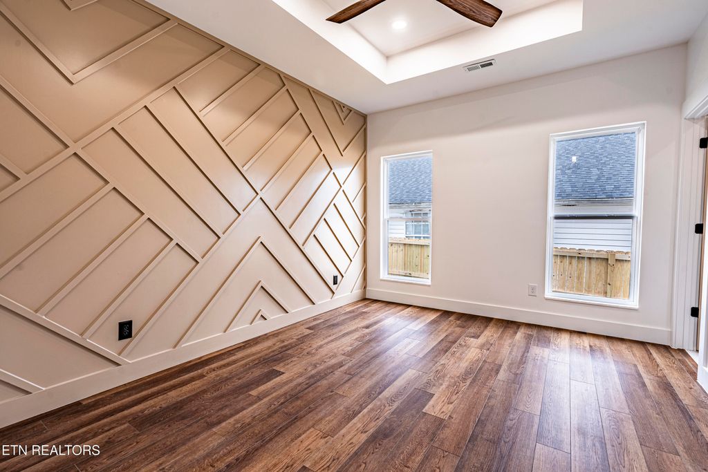 Photo of 703 SW Redwine St, Knoxville, TN 37920 (MLS # 1328037)