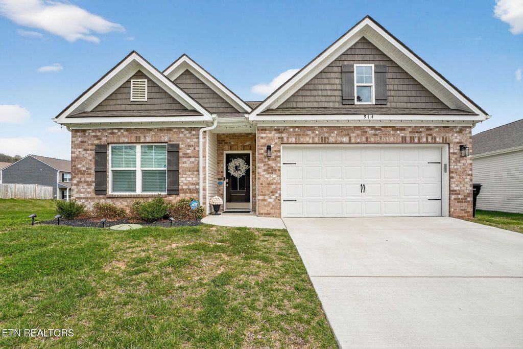 Photo of 914 Curly Top Lane, Knoxville, TN 37932 (MLS # 1334436)