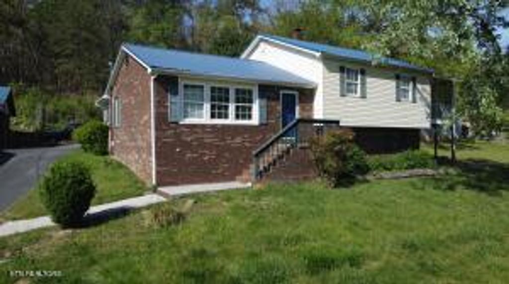 Photo of 1282 Sweetwater Rd, Newport, TN 37821 (MLS # 1336959)