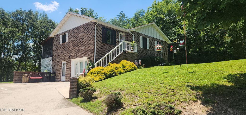 Photo of 191 Ashley Lane, Oneida, TN 37841 (MLS # 1331460)