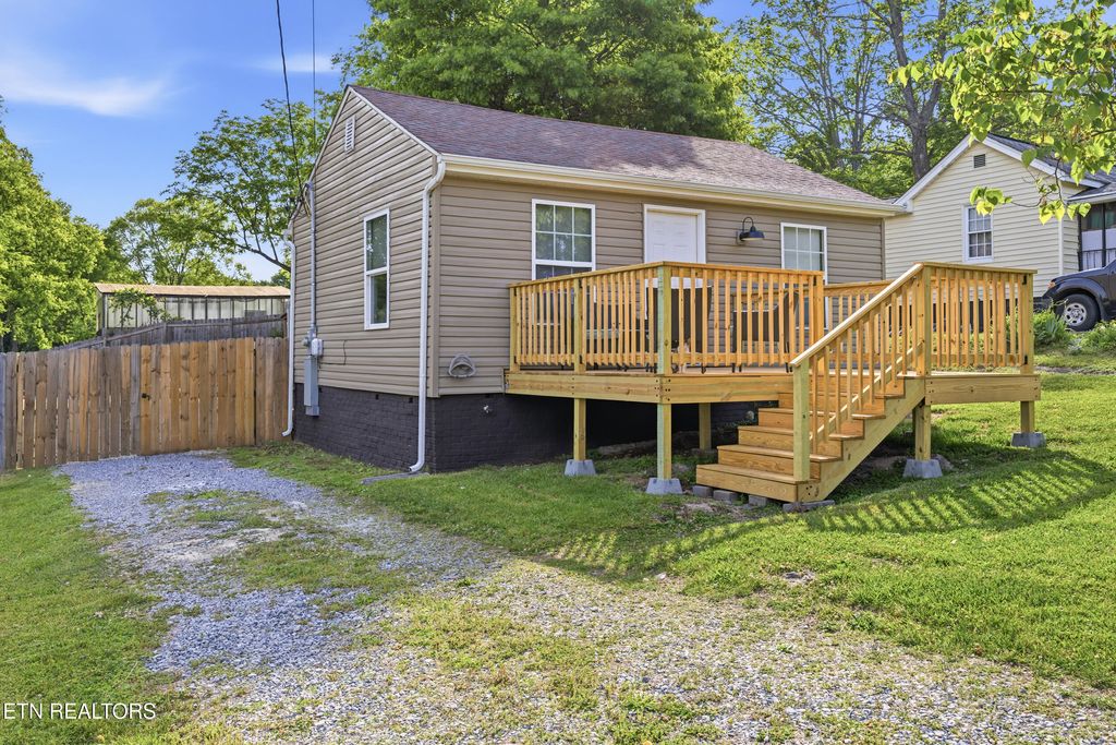 Photo of 4310 Ellen St, Knoxville, TN 37920 (MLS # 1339752)