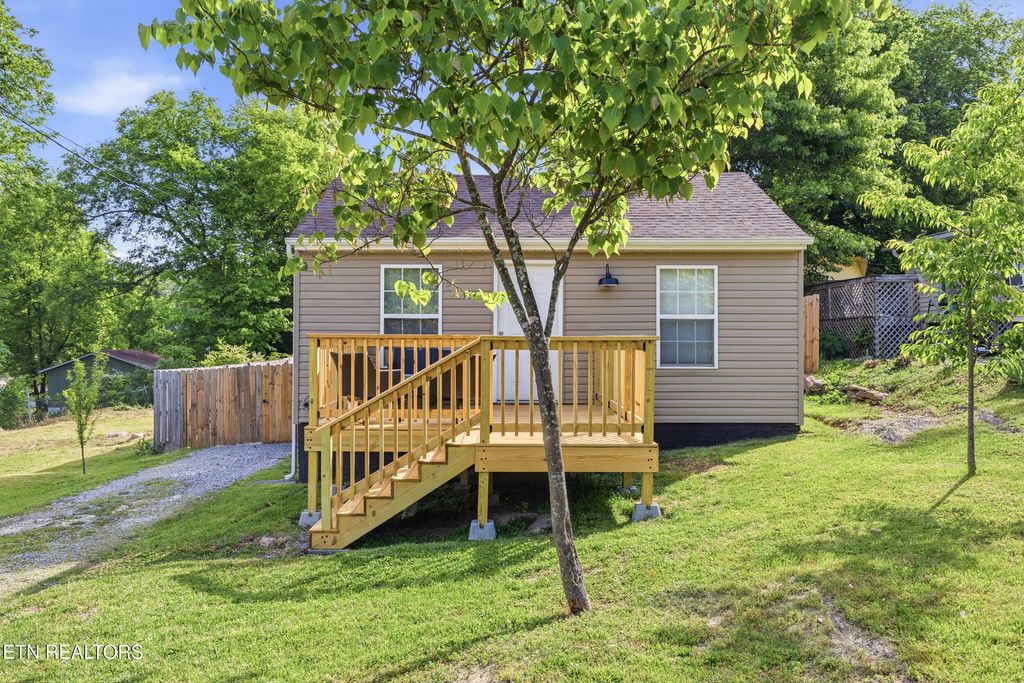 Photo of 4310 Ellen St, Knoxville, TN 37920 (MLS # 1339752)