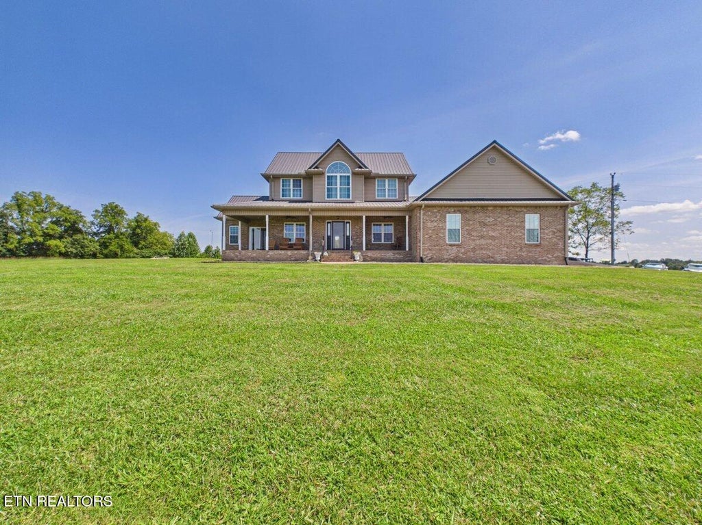 Photo of 317 Oak Grove Rd, Harrogate, TN 37752 (MLS # 1351396)