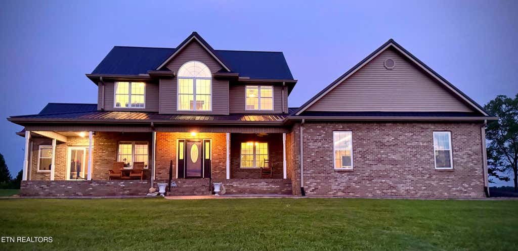 Photo of 317 Oak Grove Rd, Harrogate, TN 37752 (MLS # 1351396)