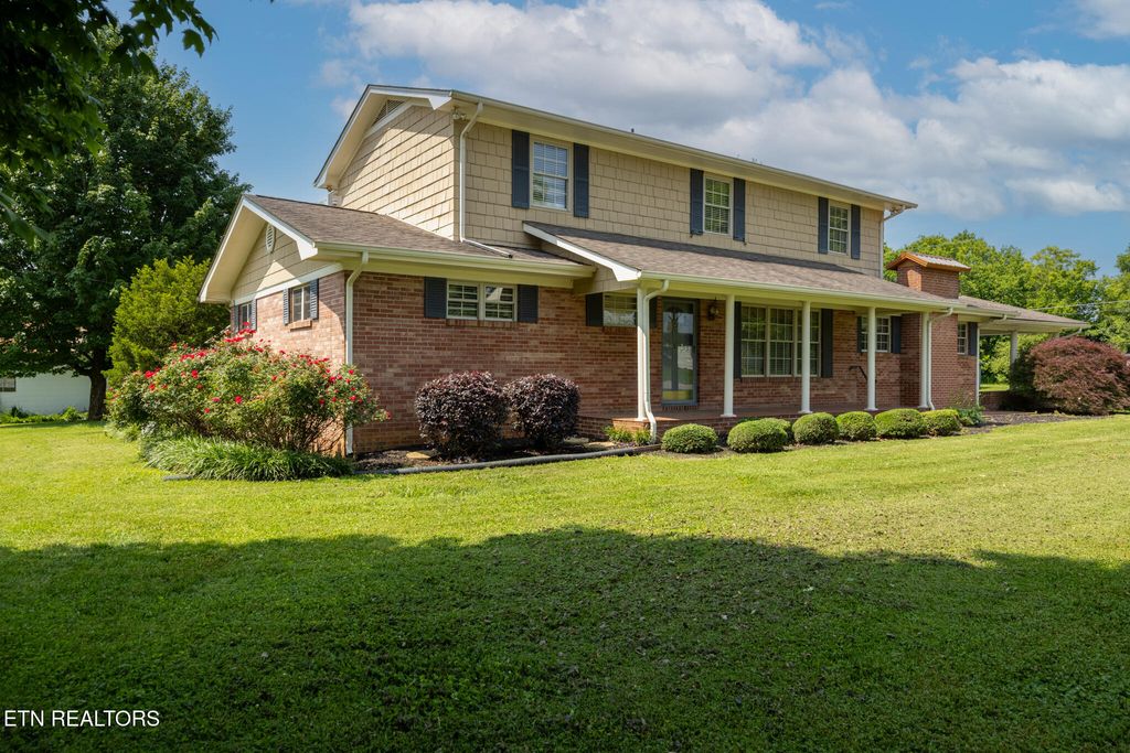 Photo of 421 Oklahoma St St, Madisonville, TN 37354 (MLS # 1304453)