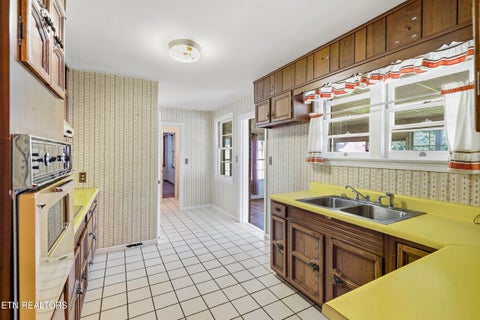Tiny photo for 3817 Riverview Drive, Knoxville, TN 37914 (MLS # 1357480)