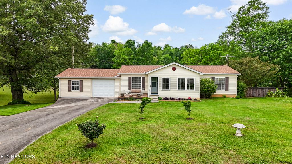 Photo of 1636 Ponderosa Drive, Dandridge, TN 37725 (MLS # 1301445)