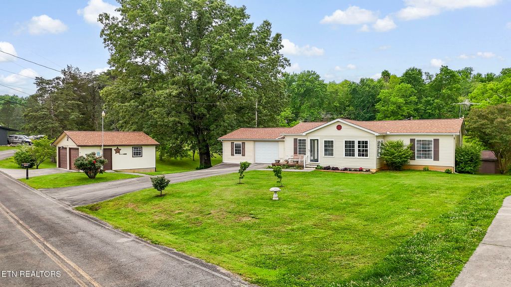 Photo of 1636 Ponderosa Drive, Dandridge, TN 37725 (MLS # 1301445)