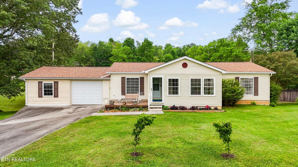 Photo of 1636 Ponderosa Drive, Dandridge, TN 37725 (MLS # 1301445)