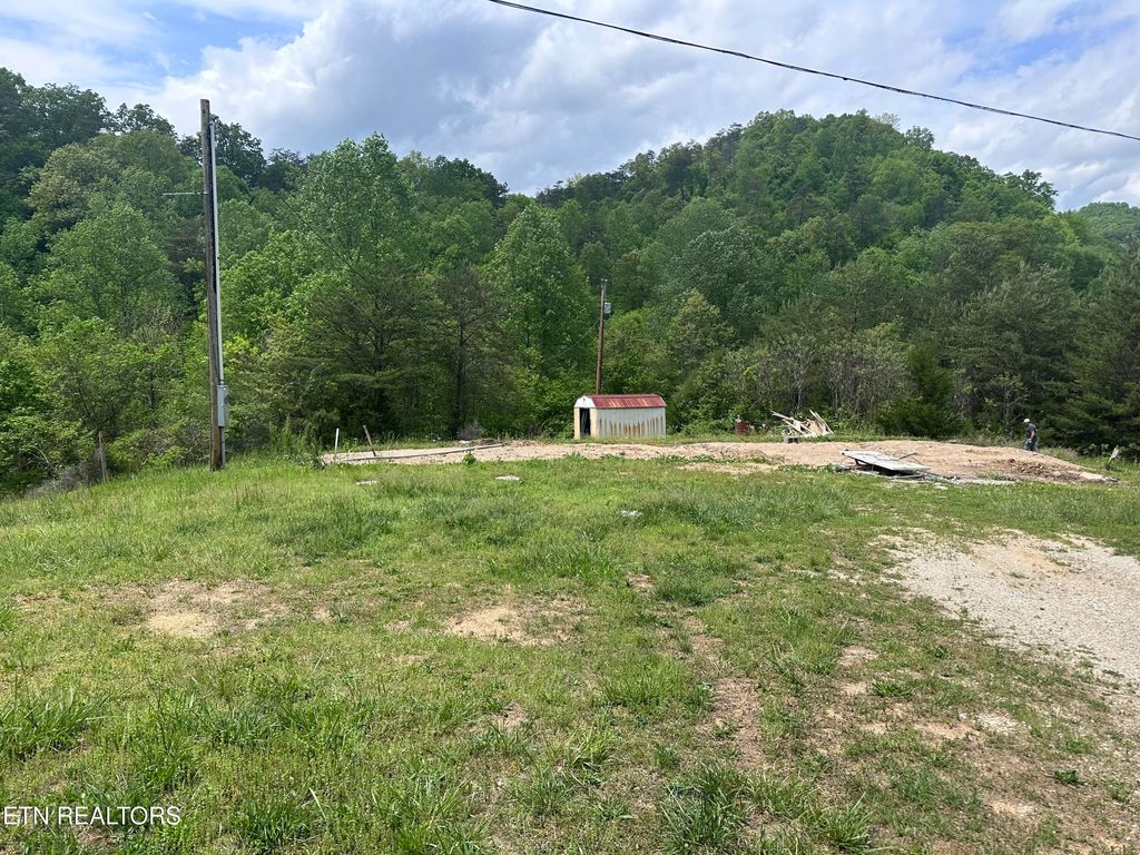 Photo of 1405 Clinch River Rd, Tazewell, TN 37879 (MLS # 1299895)