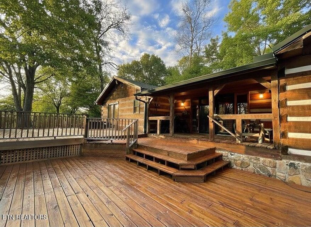 Photo of 2169 Ranch Rd, Dandridge, TN 37725 (MLS # 1329312)