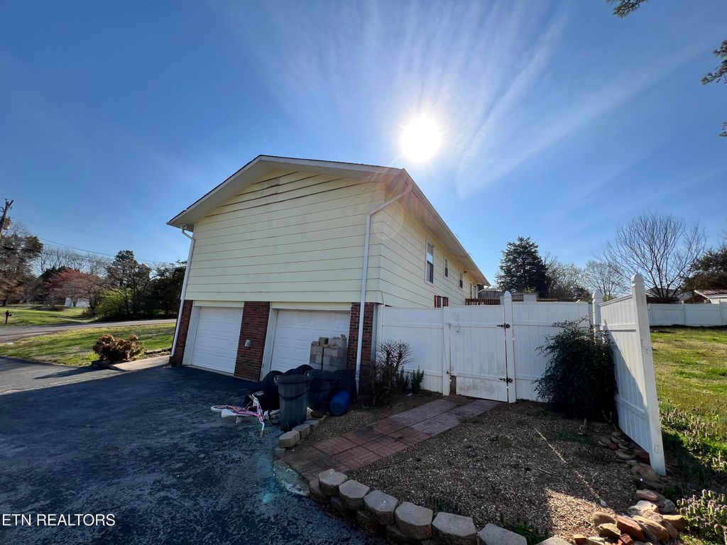 Photo of 227 Howard Drive, Seymour, TN 37865 (MLS # 1295002)