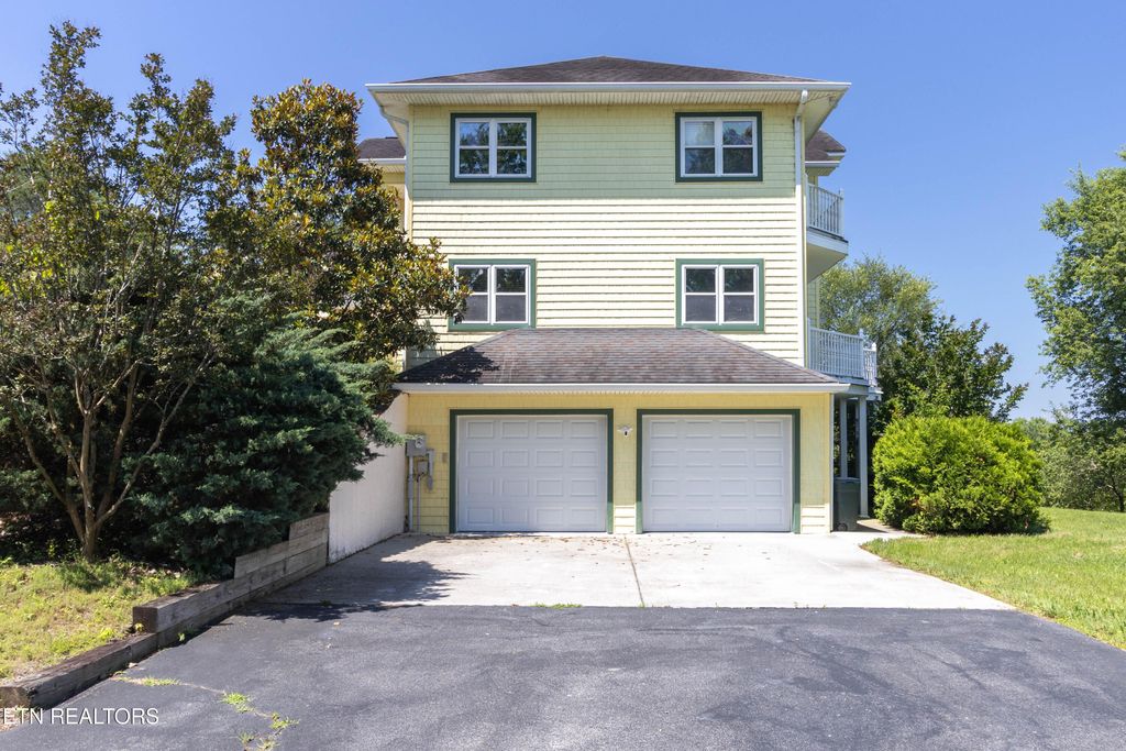 Photo of 2084 Allenridge Drive, Pigeon Forge, TN 37876 (MLS # 1321601)